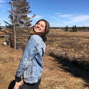 Meet your Posher, Amy